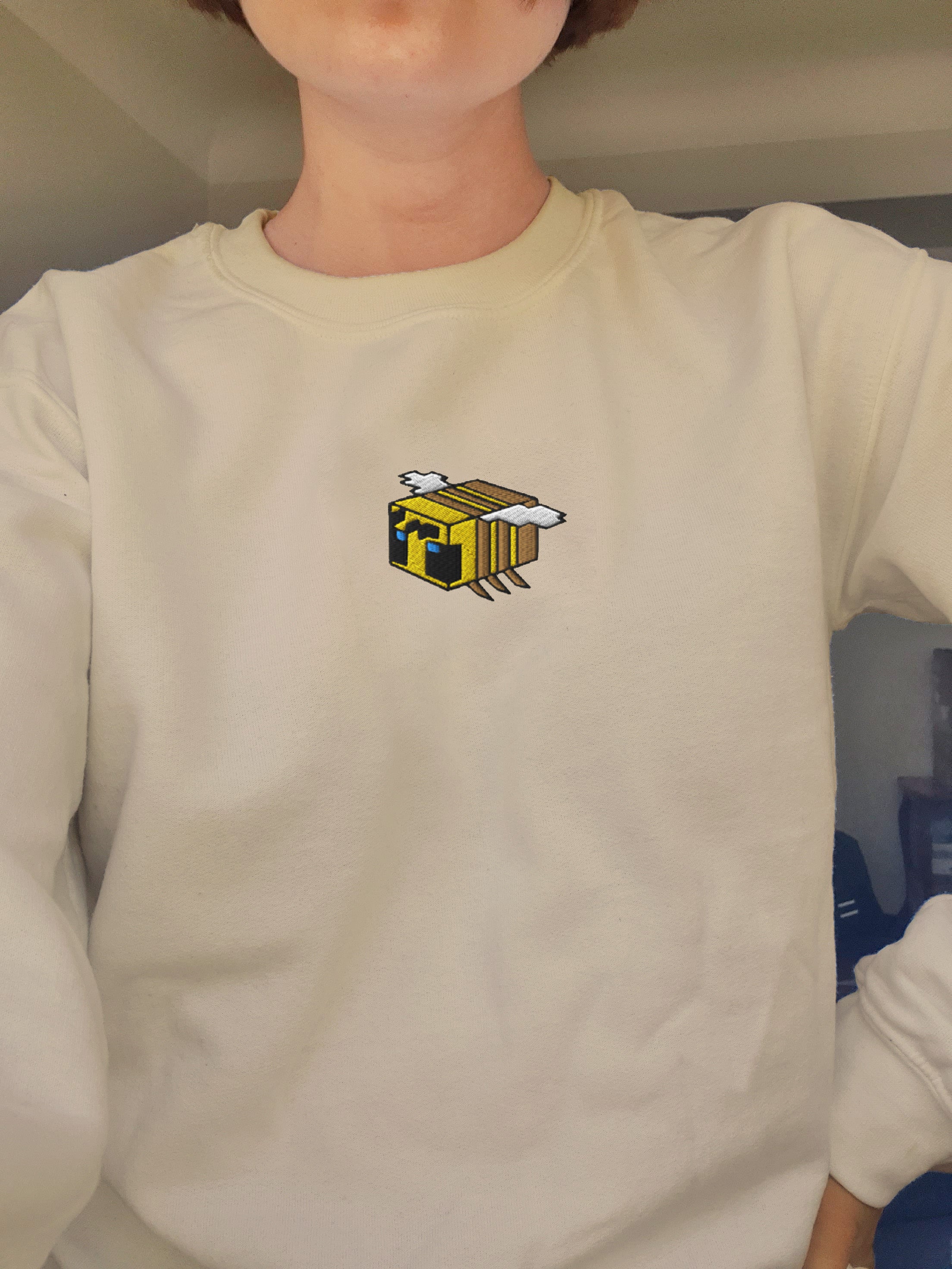 Bee discount embroidered sweatshirt